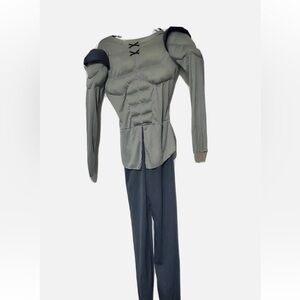 Disguise boys Batman costume size large (10-12) EUC